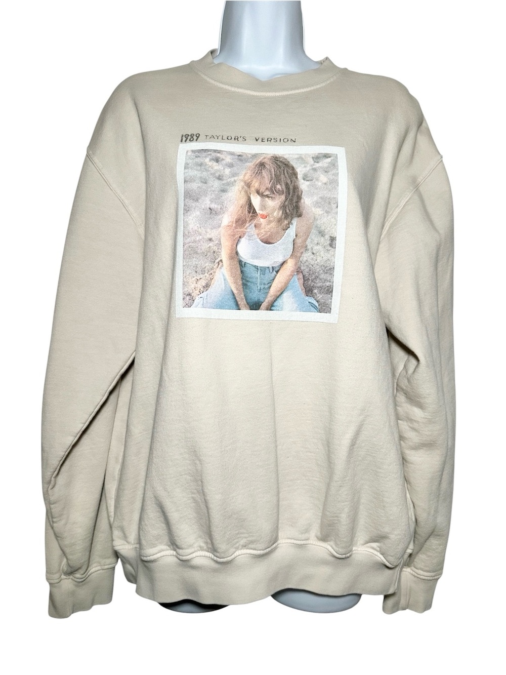 Taylor Swift Women’s Beige 1989 Taylor’s Version Graphic Crew Sweatshirt- Large